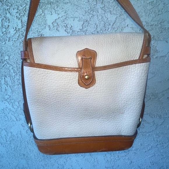 Leather crossbody bag - Picture 2 of 13